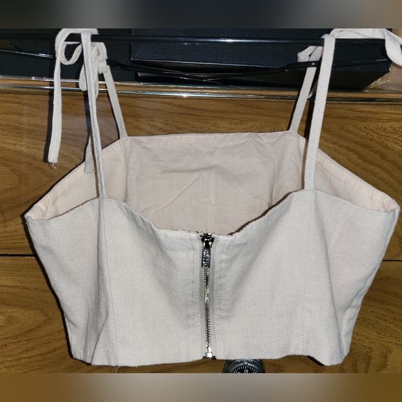 Light pink/Beige Crop top with adjustable straps - Picture 2 of 2